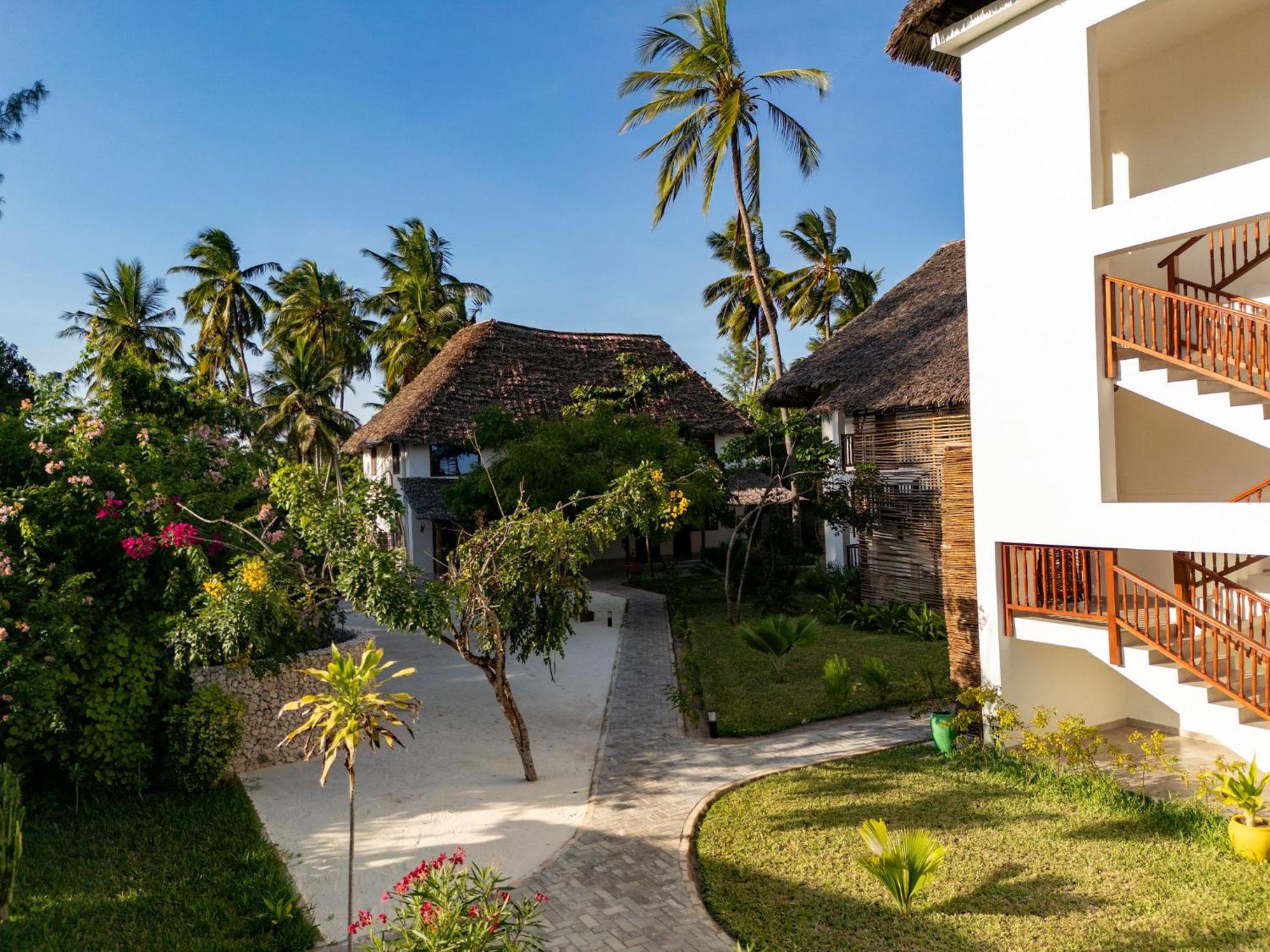 Manolo Beach Resort Uroa Exteriér fotografie