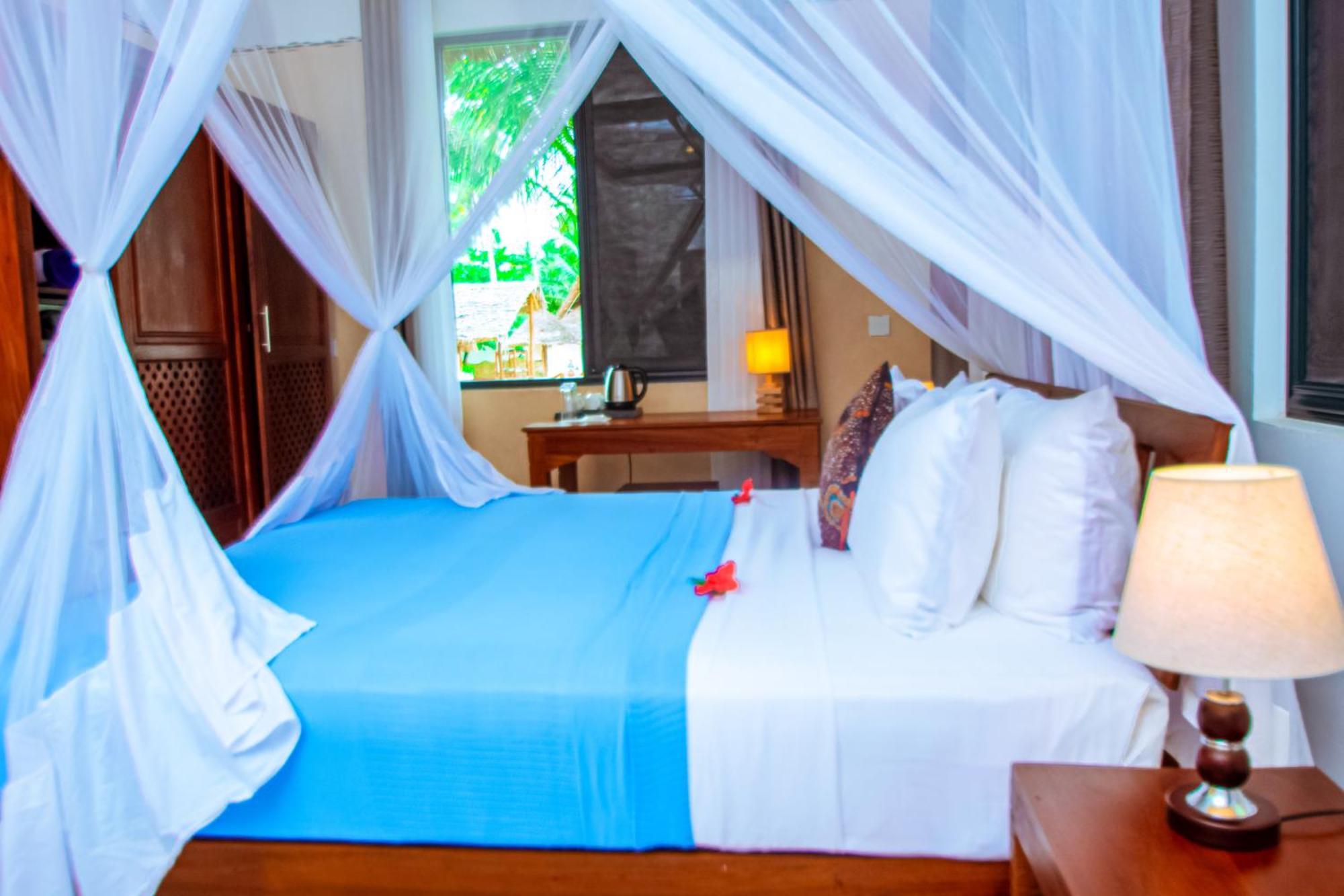 Manolo Beach Resort Uroa Exteriér fotografie